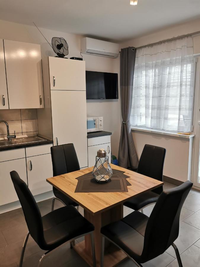 Apartments Penko Lovran Exterior foto
